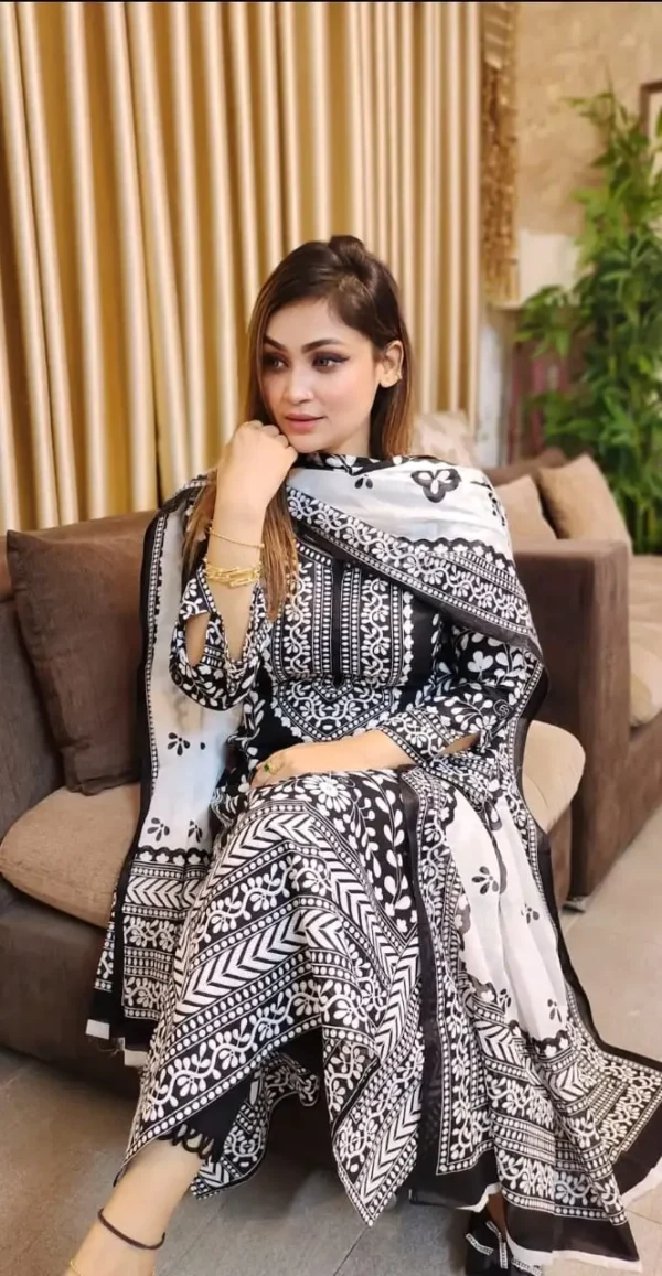 🇧🇩আন স্টিচড থ্রি পিস🇧🇩